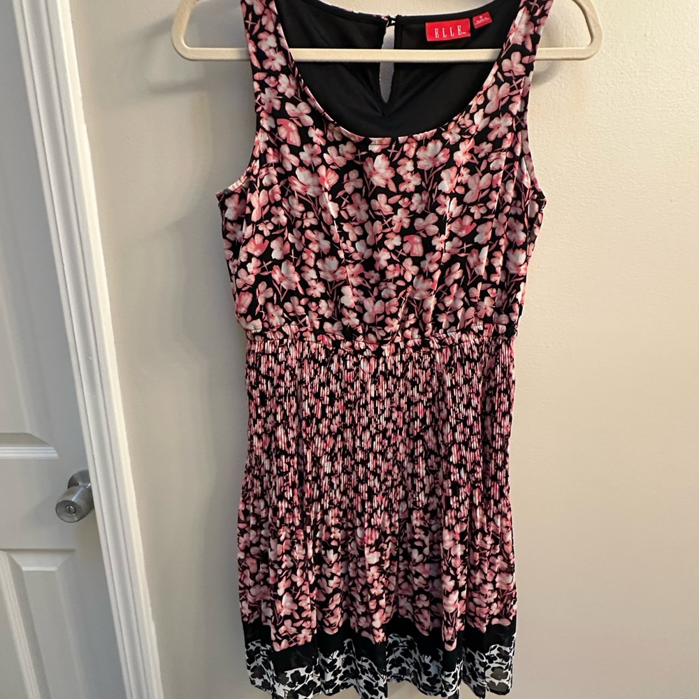 Elle Floral Sleeveless Dress size small